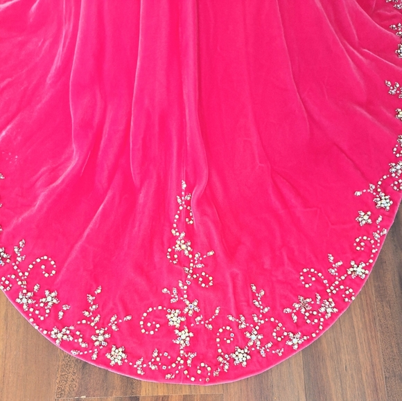The crown collection pink velvet rhinestone maxi dress sz 4 - Picture 9 of 9